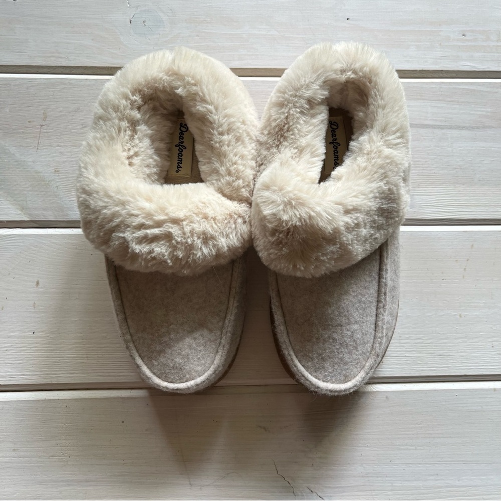 Dearfoams Slippers with Faux Fur Trim